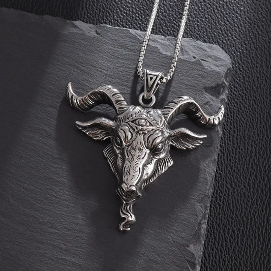 Collana satanica neogotica con testa di capra e occhio di demone Baphomet